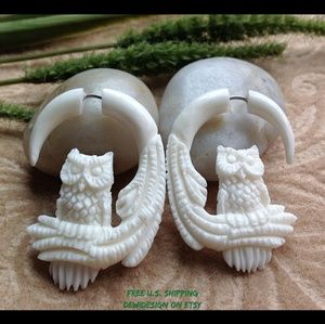 *MOVING*SALE* White owl fake gauges
